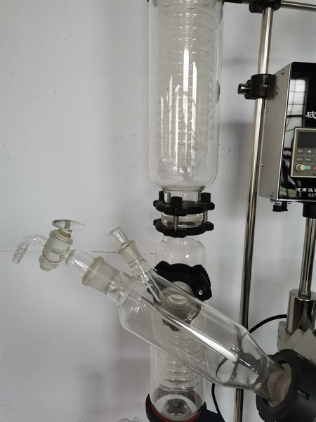 RE-5299旋轉(zhuǎn)蒸發(fā)儀4