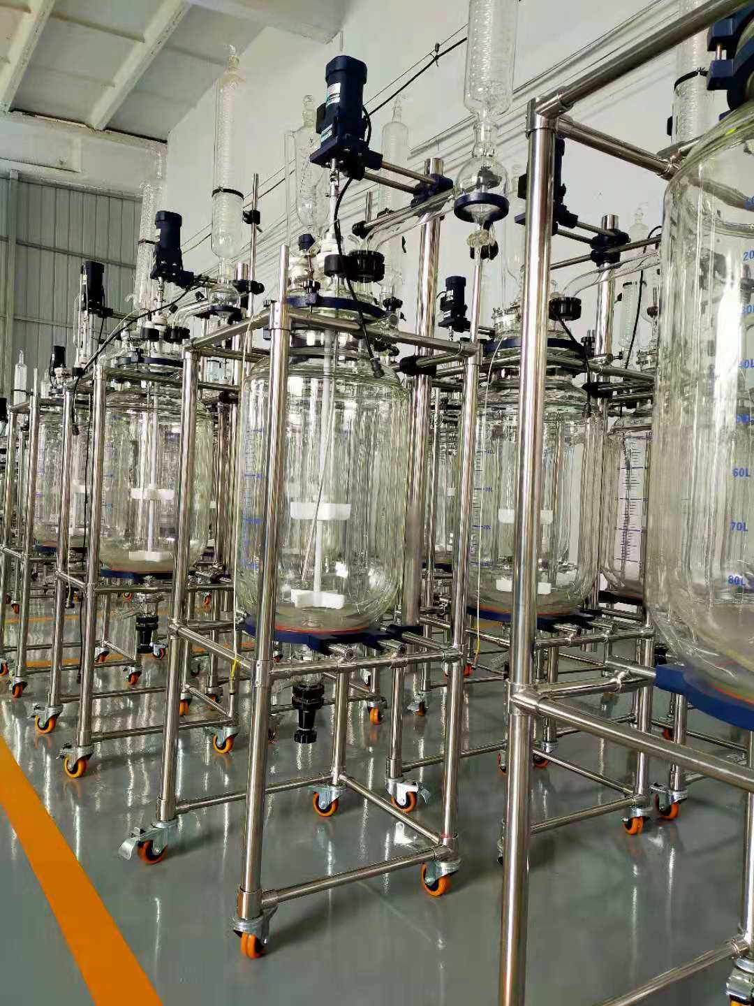 鄭州夾套玻璃反應(yīng)釜如何選擇？