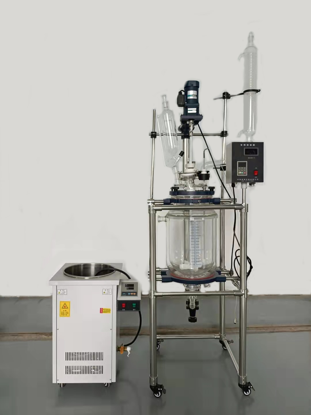 雙層玻璃反應(yīng)釜冷卻液體如何選擇和使用？